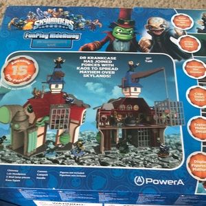 Skylanders playhouse NWT